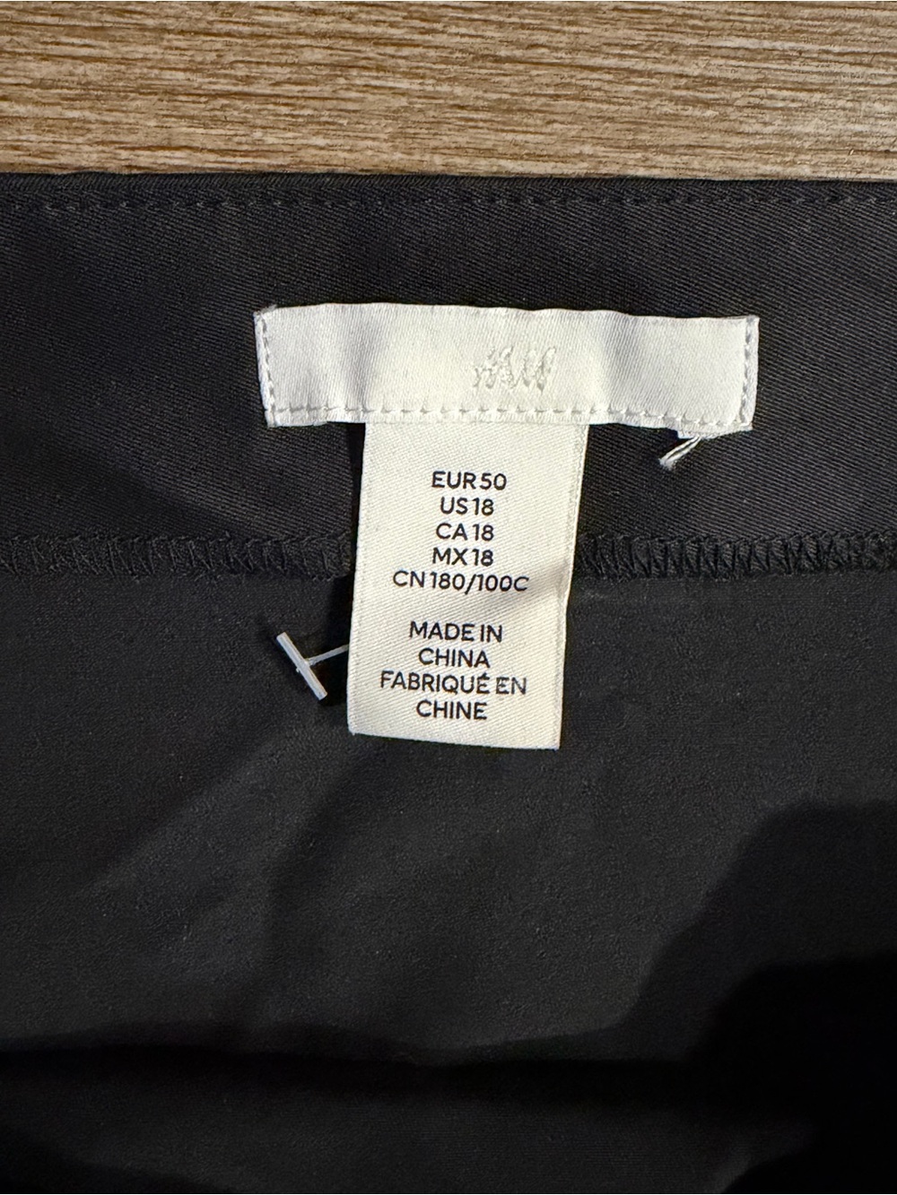 H&M Black Mini Skirt with Oversized Bow - Picture 3 of 4